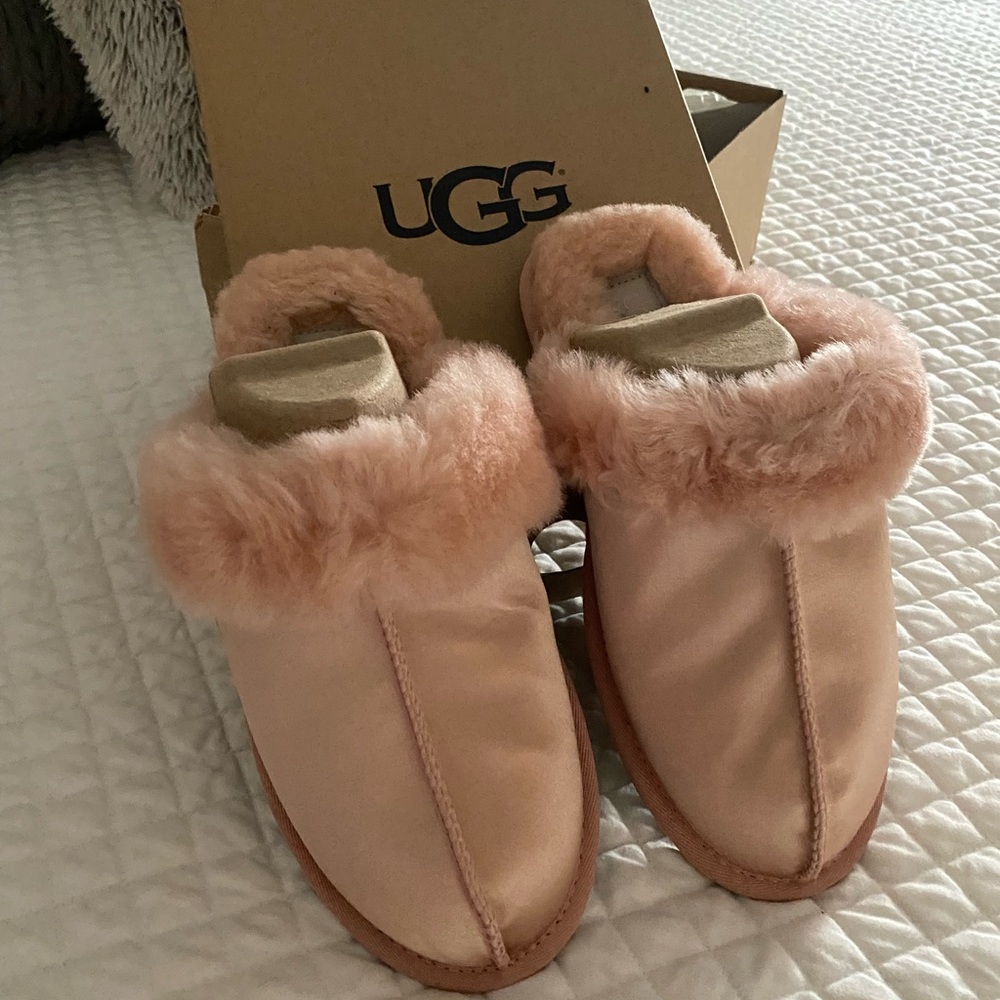 Ugg Slippers • Size 7• Pink Silk